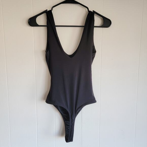 21Saints Black Scoopneck High Leg Bodysuit - Picture 2 of 3